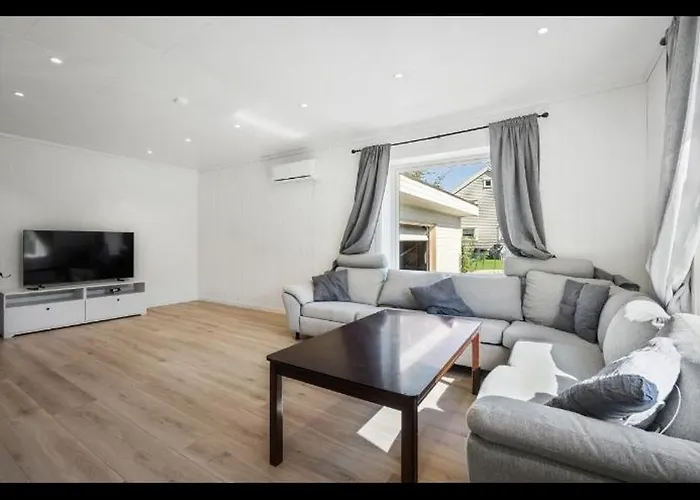 Et Fint Og Stort Enebolig Sentralt I Voss! Ferienhaus *